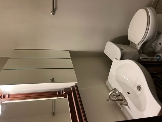 Building Photo - 638 W Grace St