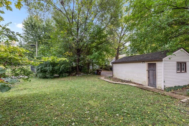 Building Photo - 625 Welty Ave