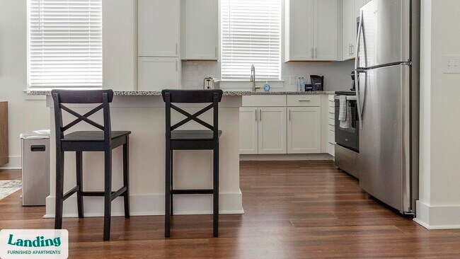 Building Photo - 901 Kelly Green Ln