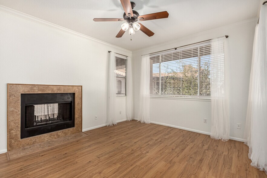 Living area - 7009 E Acoma Dr