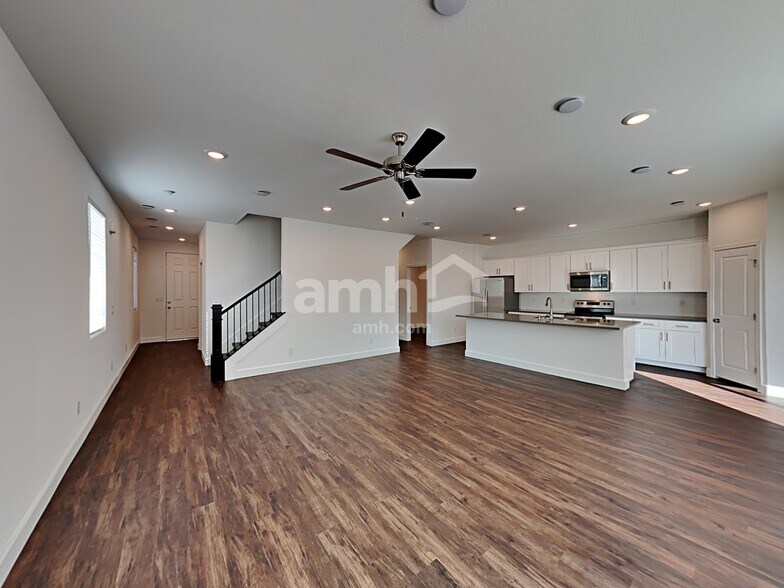 Building Photo - 8957 Tiger Tooth Ave