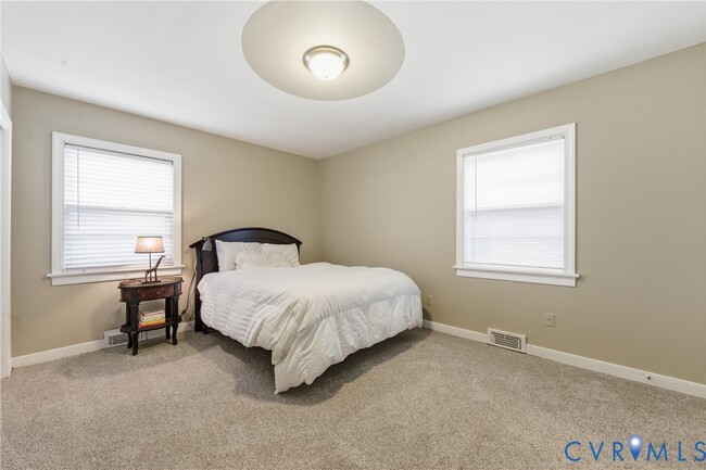 Building Photo - 4910 Monumental St