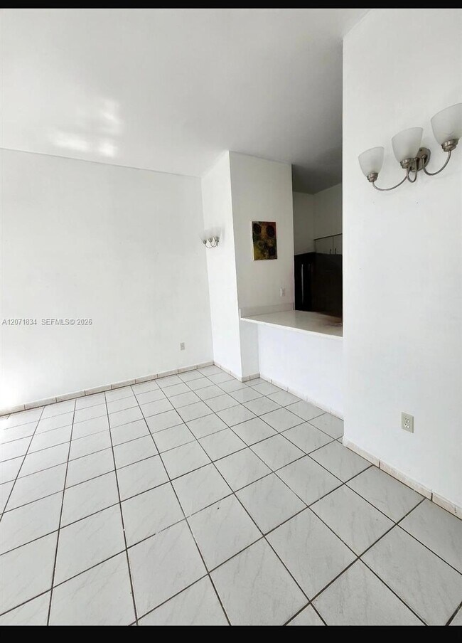 Building Photo - 7420 W 20th Ave