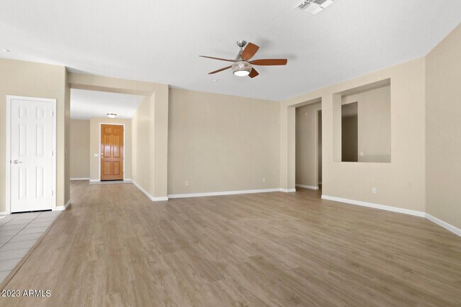 Building Photo - 9303 E Whitewing Dr