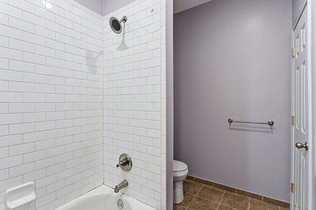 Building Photo - 2355 E York St