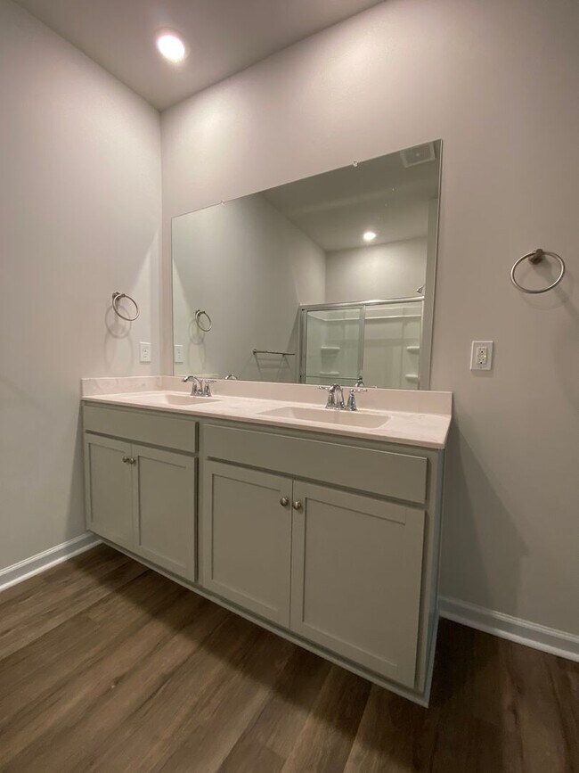 Building Photo - Brand new construction home in the desirable Brunswick Forest subdivision