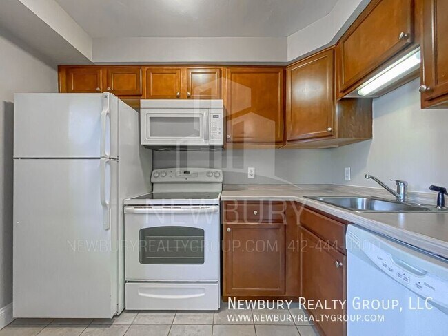 Building Photo - 104 W Steuben St
