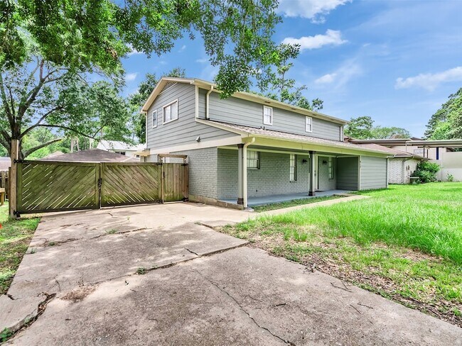 Building Photo - 612 Orangewood Dr