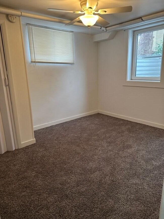 Building Photo - Belk