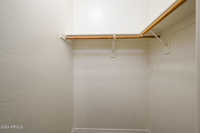 Building Photo - 17618 W Crocus Dr