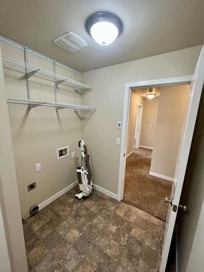 Building Photo - 1032 Cherry St