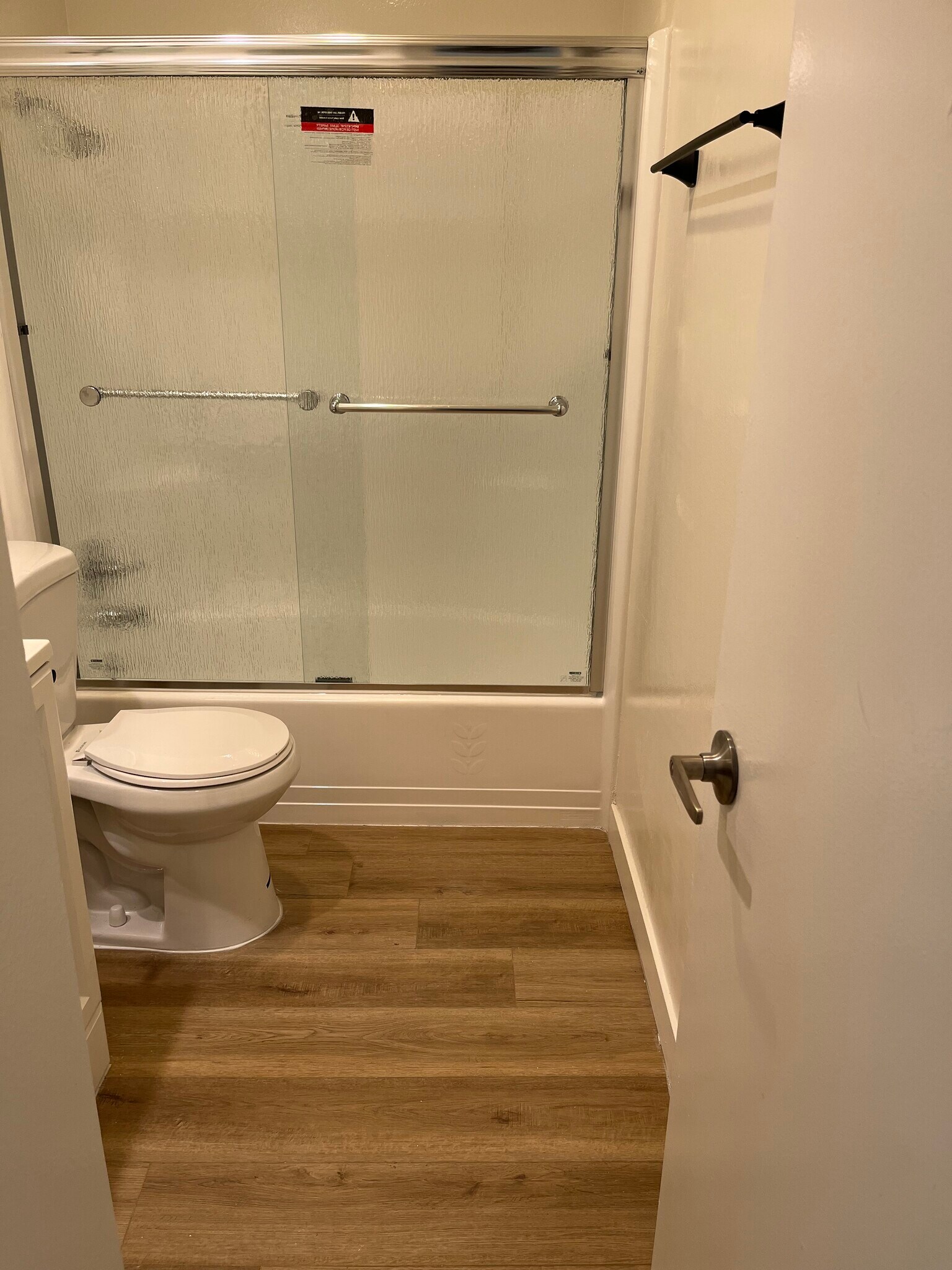 Building Photo - 5400 Newcastle Ave