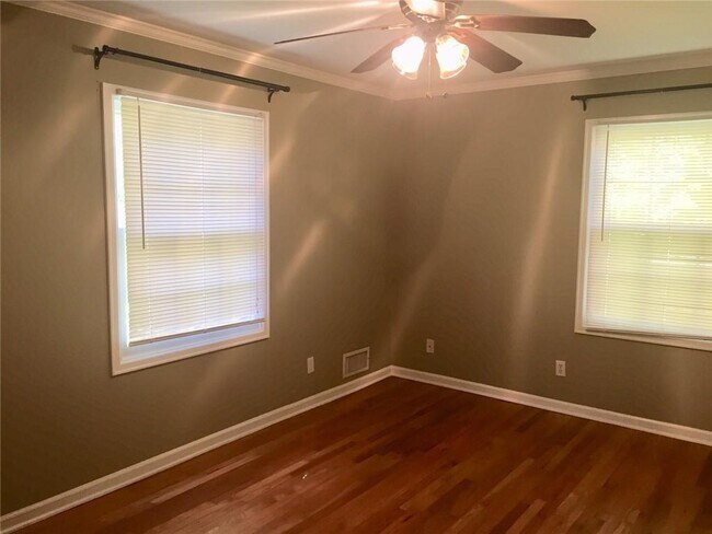 Building Photo - 4625 Kings Down Rd