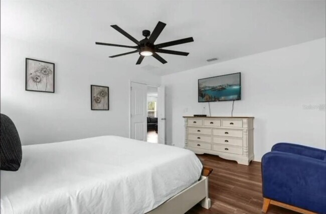 Building Photo - 4412 Acorn Ct