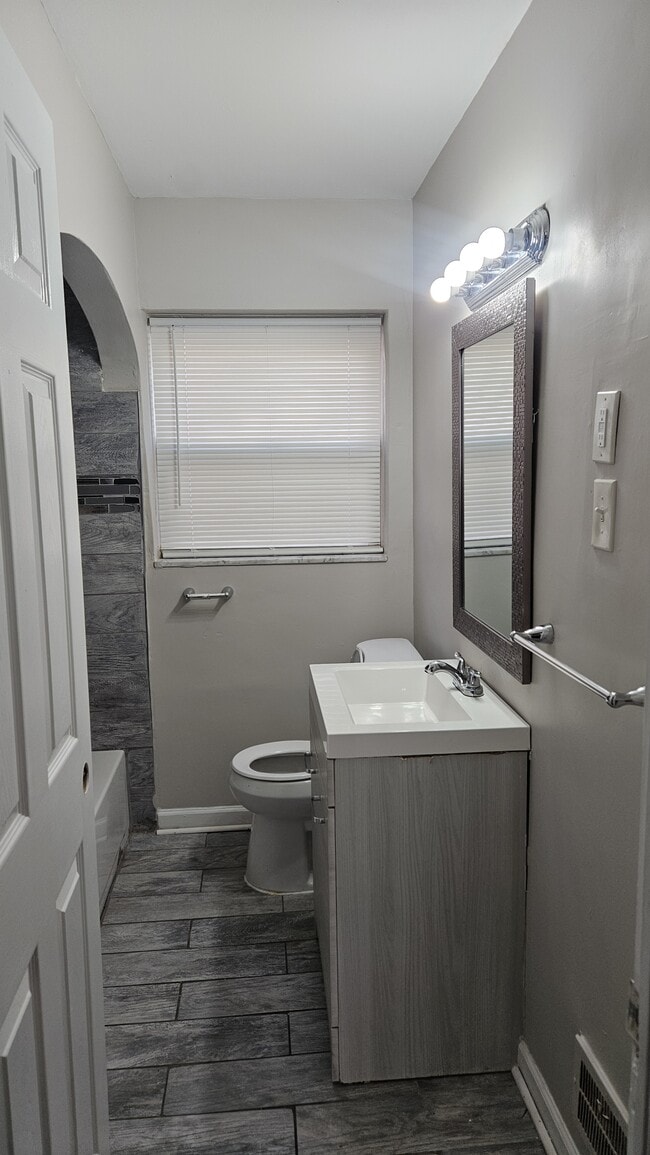 Building Photo - 19466 St Marys St