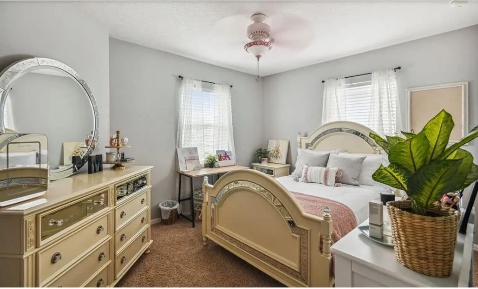 Building Photo - 2403 Hassonite St