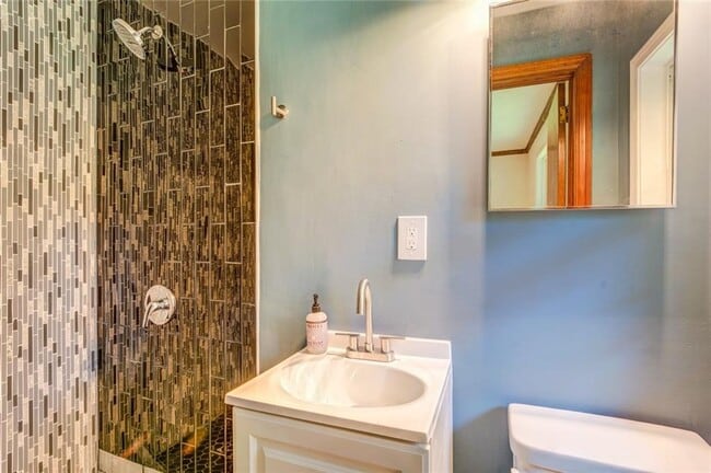 Building Photo - 1288 Elva Dr SW