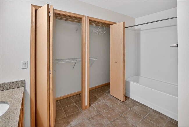 Building Photo - 8206 Starr Grass Dr