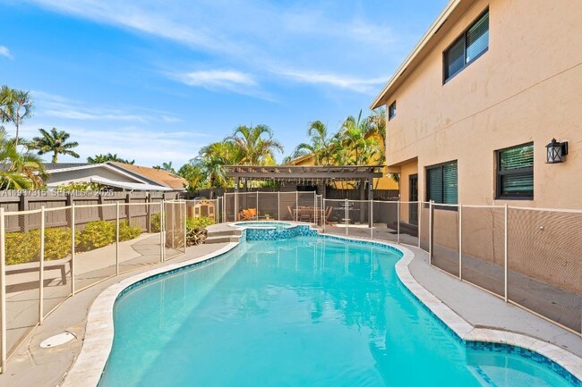 Building Photo - 223 SE 8th St