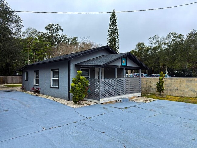 Building Photo - 2882 S Sanford Ave