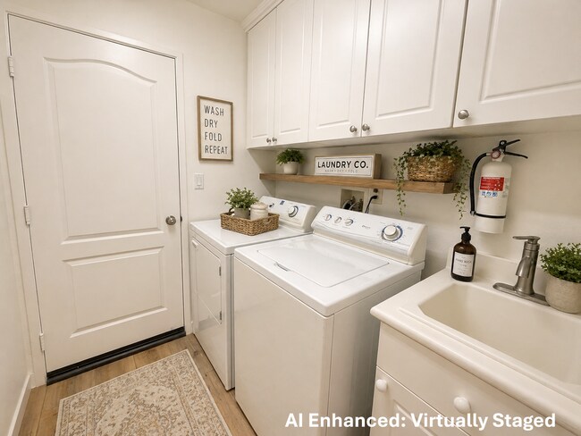 Building Photo - Gorgeous Rarely Available Bayshore Townhome- Just in Time for Summer!