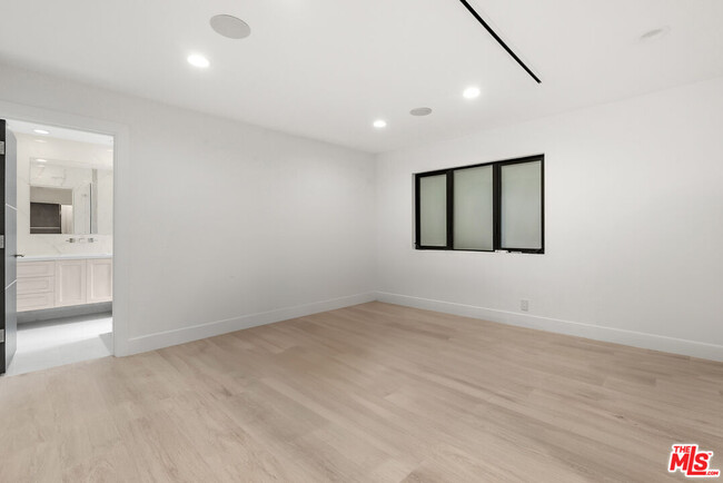 Building Photo - 4423 Bergamo Dr