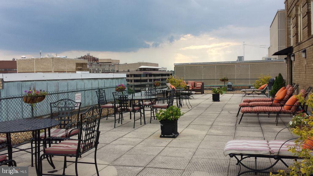 Roof top deck - 1727 Massachusetts Ave NW