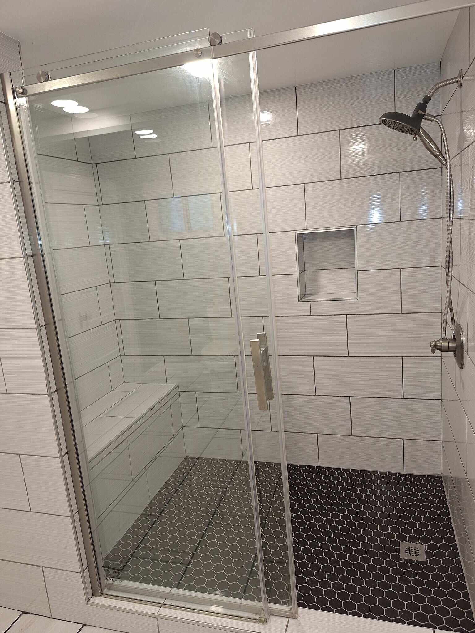 Walk in Shower - 820 Beryl St
