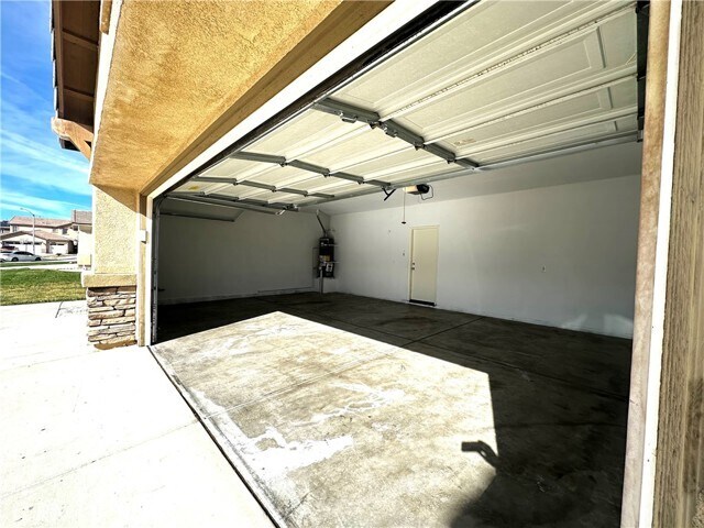 Building Photo - 13846 Hawk Ct