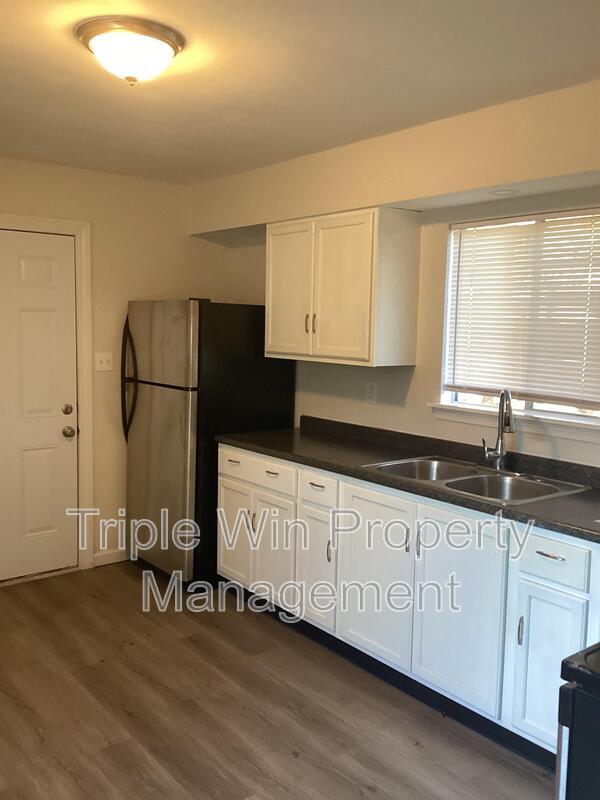 Building Photo - 535 S Adams St