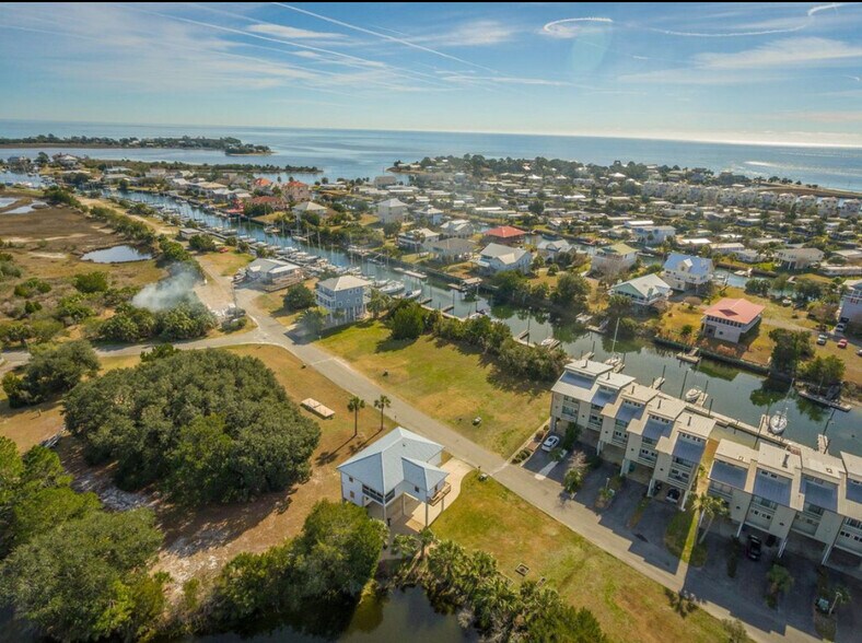Building Photo - 36 Sea Breeze Dr