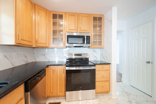 Building Photo - Fabulous Home in Aquia Harbor