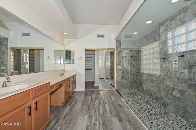 Building Photo - 7869 W Kristal Way