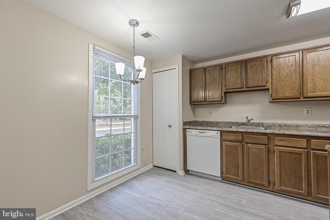 Building Photo - 5934 Grisby House Ct