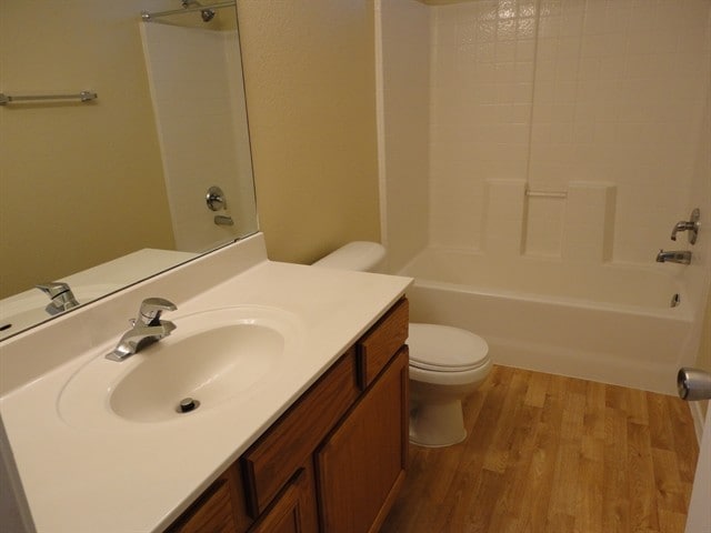 Building Photo - 624 Valley Meadows Dr