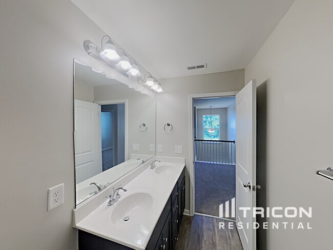 Building Photo - 3617 Torrey Ln