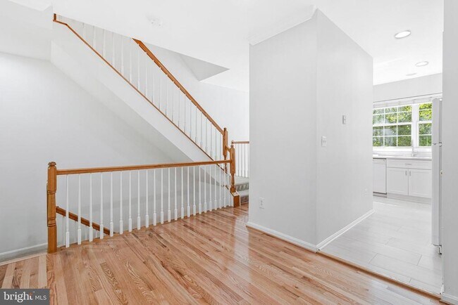 Building Photo - 6490 Tayack Pl