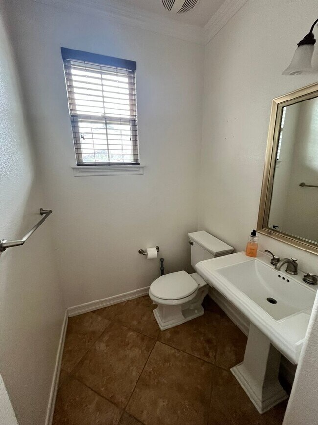 Building Photo - Gorgeous La Costa Executive Home – 5 Bed /...