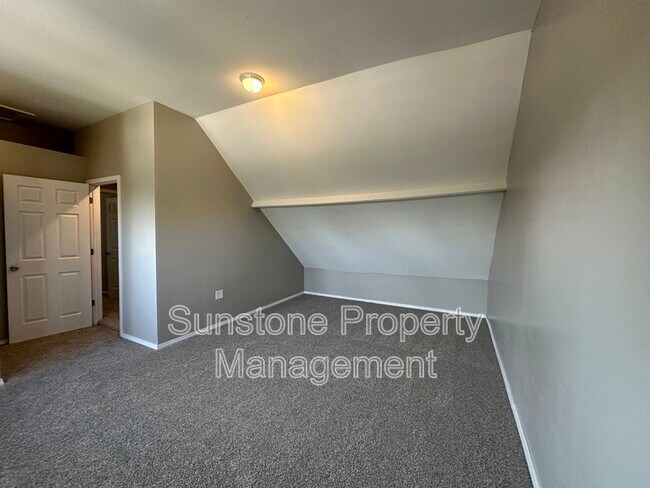 Building Photo - 12303 E 87th St N