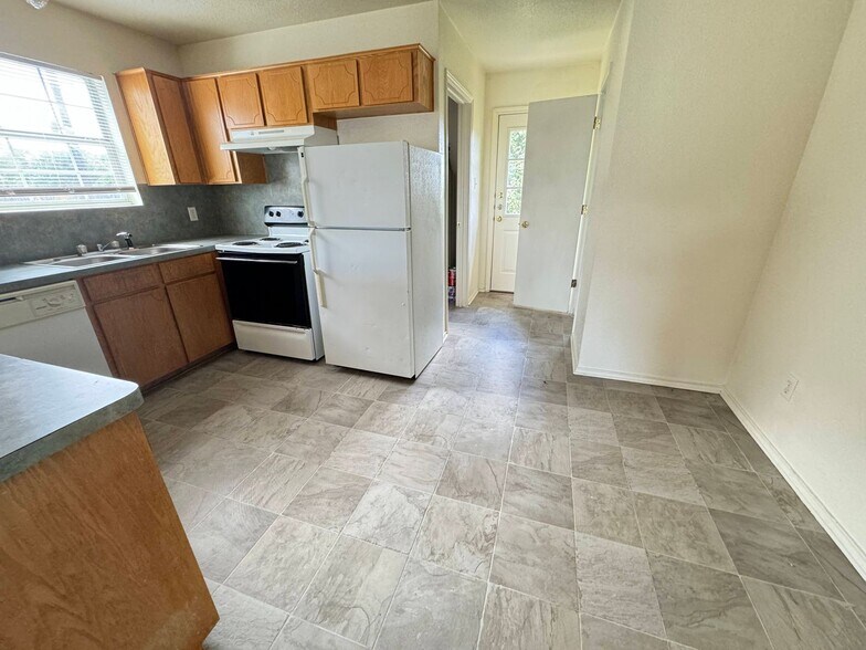 Building Photo - 4409 Mattie Dr