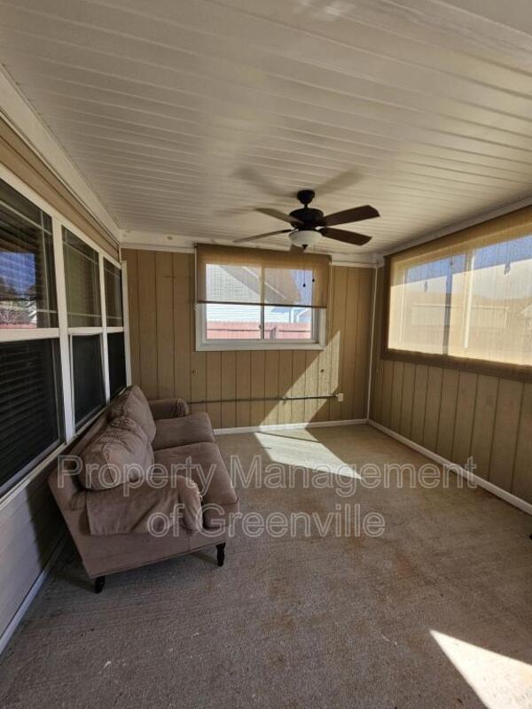 Building Photo - 695 Flintrock Dr