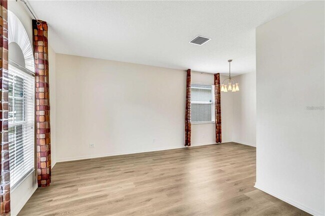 Building Photo - 11337 Village Brook Dr