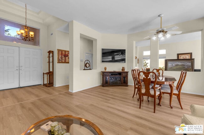 Building Photo - 37468 Westridge Ave