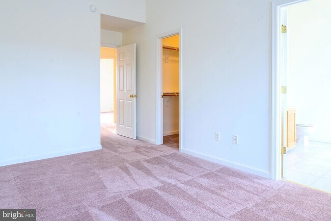 Building Photo - 3842 Koval Ln