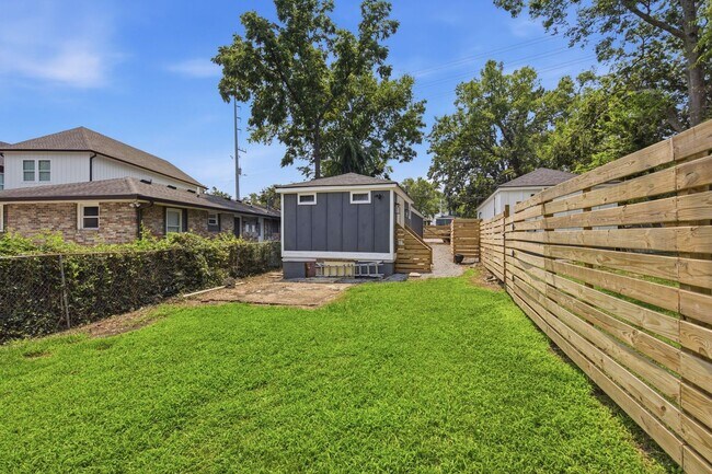 Building Photo - West Nashville Rental