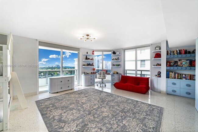 Building Photo - 5801 Collins Ave
