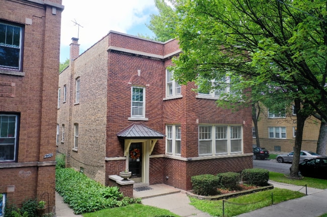Building Photo - 5658 N Campbell Ave