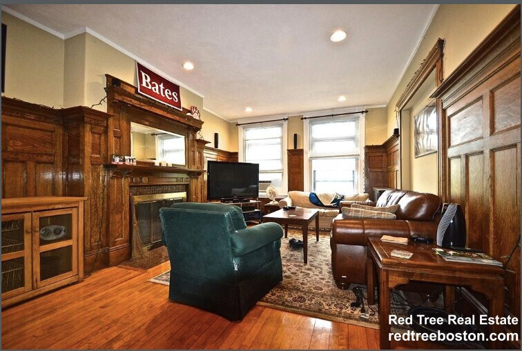 Building Photo - 1793 Beacon St