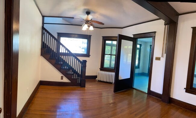 Building Photo - 141 Park Ave