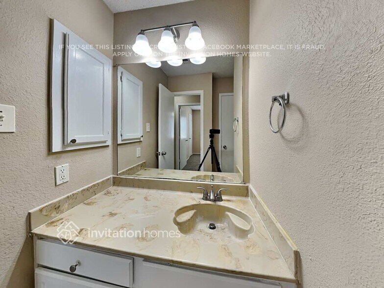 Building Photo - 504 Sea Rim Dr